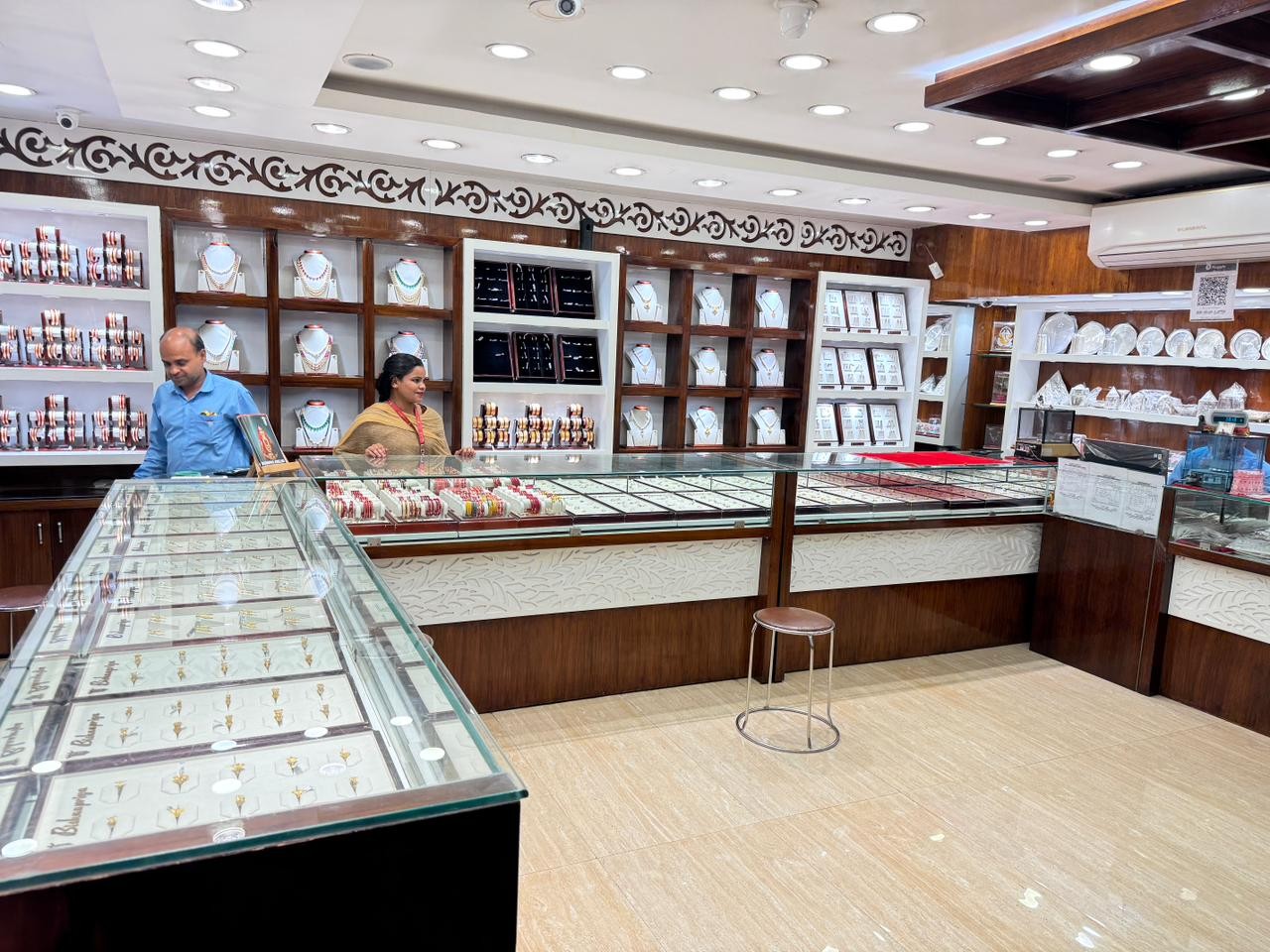 Jewellers 8